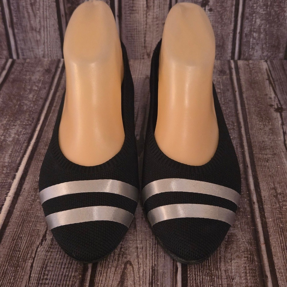 Sz 38/ 7-7.5 Vivaia Margo 2.0 Round Toe Black Silver Stripe Knit Flats VGUC